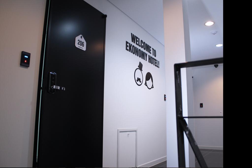 Ekonomy Hotel Dongdaemun Seoul Exterior photo